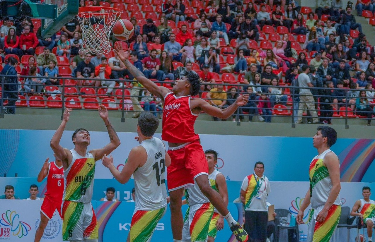 Panamá triunfa en fútbol sala y baloncesto en los XII Juegos Suramericanos 2022